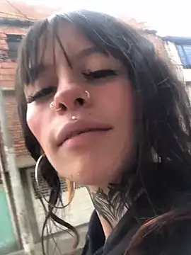 Snapshot of Tifanny_Sweett chatting on October 3, 2025, 3:46 pm Tifanny Sweett online show from October 3, 2025, 3:46 pm