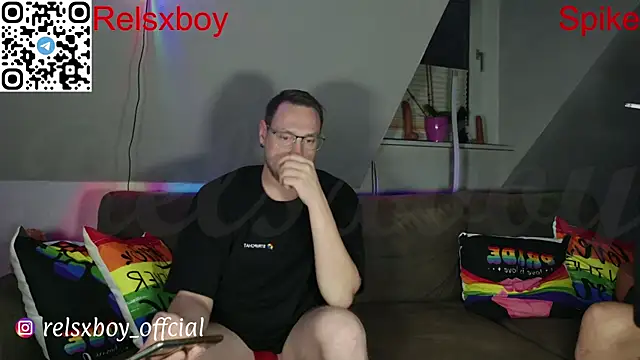 Relsxboy online show from October 8, 2025, 5:57 pm