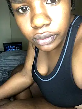 NissyxSawee online show from September 18, 2025, 4:04 am