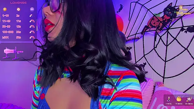 Snapshot of SenniaBella chatting on October 31, 2025, 1:30 pm SenniaBella online show from October 31, 2025, 1:30 pm