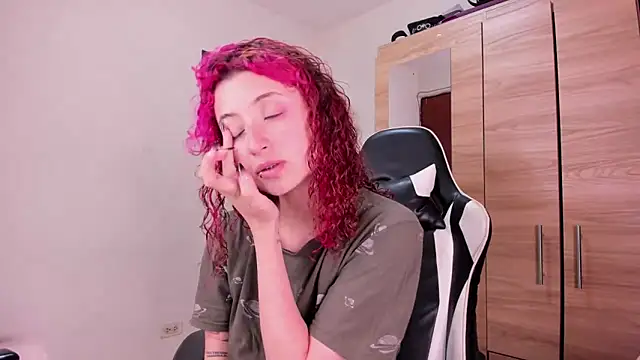 Snapshot of valent_27 chatting on October 17, 2025, 3:54 am valent 27 online show from October 17, 2025, 3:54 am