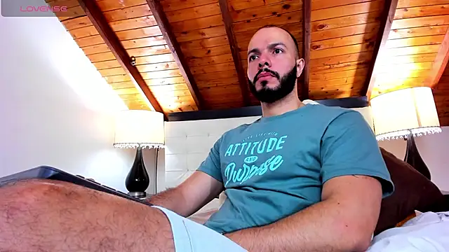 Snapshot of Tom_Bailey chatting on October 8, 2025, 12:39 pm Tom Bailey online show from October 8, 2025, 12:39 pm