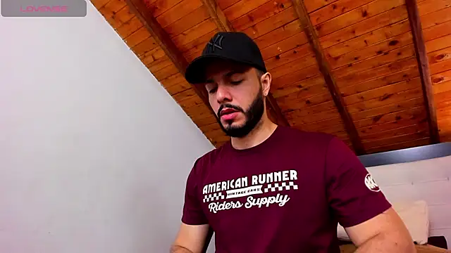 Snapshot of Tom_Bailey chatting on February 21, 2026, 1:02 pm Tom Bailey online show from February 21, 2026, 1:02 pm