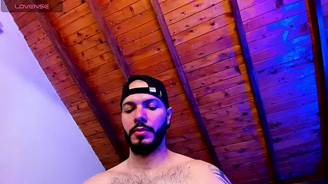 Snapshot of Tom_Bailey chatting on February 2, 2026, 12:37 pm Tom Bailey online show from February 2, 2026, 12:37 pm