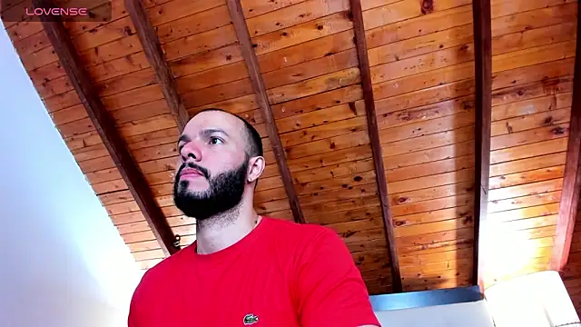 Snapshot of Tom_Bailey chatting on October 17, 2025, 12:40 pm Tom Bailey online show from October 17, 2025, 12:40 pm