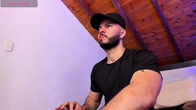 Snapshot of Tom_Bailey chatting on February 27, 2026, 12:38 pm Tom Bailey online show from February 27, 2026, 12:38 pm