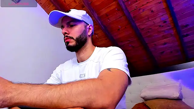 Snapshot of Tom_Bailey chatting on February 3, 2026, 12:43 pm Tom Bailey online show from February 3, 2026, 12:43 pm