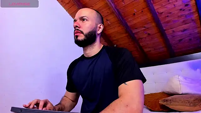 Tom Bailey online show from March 5, 2026, 12:46 pm