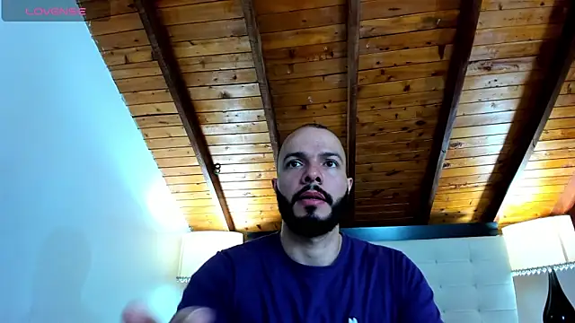 Snapshot of Tom_Bailey chatting on October 6, 2025, 1:01 pm Tom Bailey online show from October 6, 2025, 1:01 pm