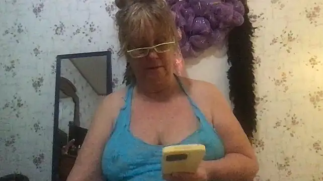 Snapshot of musclebooty70 chatting on January 19, 2025, 3:18 am musclebooty70 online show from January 19, 2025, 3:18 am