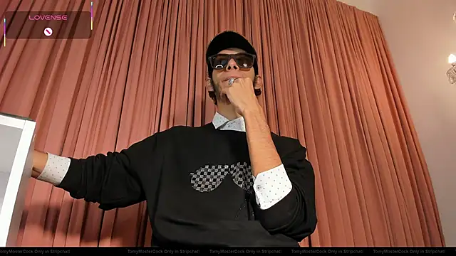 Snapshot of TomyMosterCock chatting on November 28, 2025, 8:20 pm TomyMosterCock online show from November 28, 2025, 8:20 pm