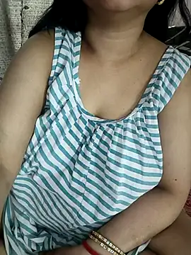 cuteyqueen online show from March 20, 2026, 4:46 am