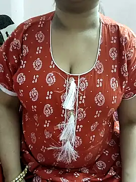 cuteyqueen online show from February 23, 2026, 12:17 pm