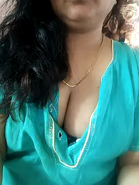 Snapshot of cuteyqueen chatting on March 8, 2025, 5:17 am cuteyqueen online show from March 8, 2025, 5:17 am