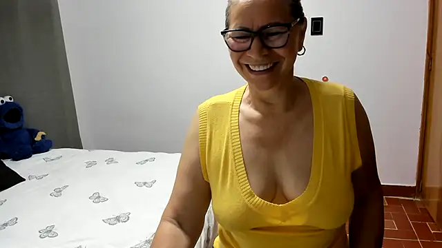 Snapshot of Carlaa-69 chatting on June 15, 2026, 9:31 am Carlaa-69 online show from June 15, 2026, 9:31 am