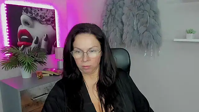 HelenLuxx online show from January 30, 2025, 10:19 am