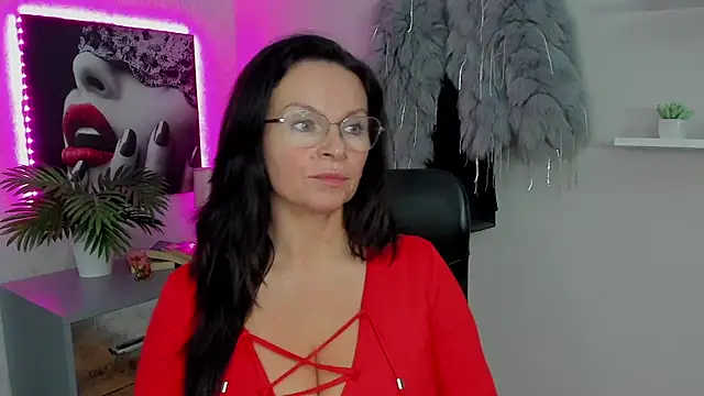 HelenLuxx online show from January 30, 2025, 5:17 pm