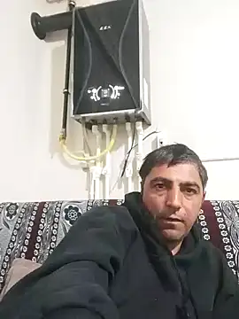 Snapshot of Muratcanik44 chatting on February 25, 2026, 12:22 am Muratcanik44 online show from February 25, 2026, 12:22 am