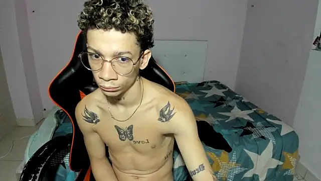 Snapshot of mateodeamjo chatting on October 21, 2025, 11:53 am mateodeamjo online show from October 21, 2025, 11:53 am