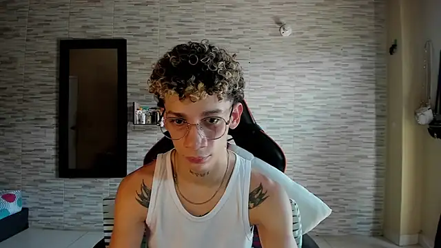 Snapshot of mateodeamjo chatting on September 22, 2025, 6:36 pm mateodeamjo online show from September 22, 2025, 6:36 pm