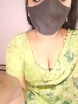 louise92 online show from May 28, 2026, 5:52 pm