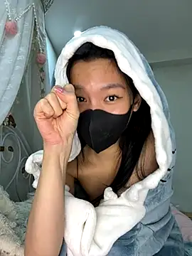 Snapshot of Gyuu-Nyuu chatting on December 5, 2025, 11:42 am Gyuu-Nyuu online show from December 5, 2025, 11:42 am