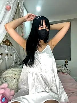 Snapshot of Gyuu-Nyuu chatting on November 27, 2025, 11:43 am Gyuu-Nyuu online show from November 27, 2025, 11:43 am