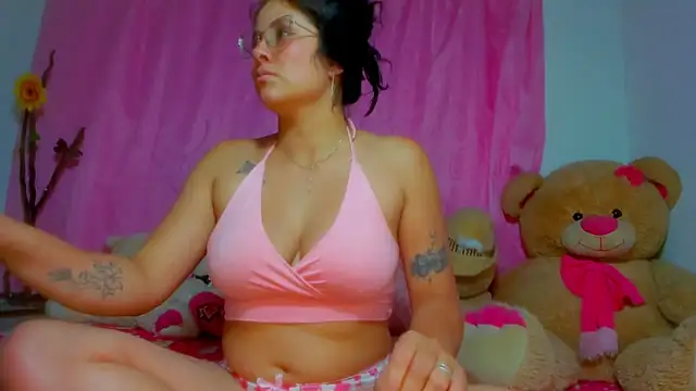 Snapshot of Dana_Jeins chatting on September 29, 2025, 8:14 pm Dana Jeins online show from September 29, 2025, 8:14 pm