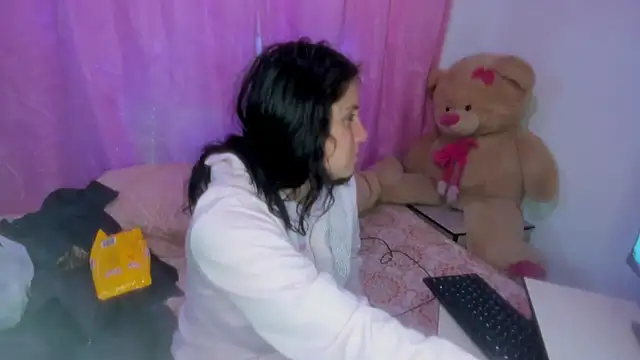 Snapshot of Dana_Jeins chatting on November 5, 2025, 10:35 pm Dana Jeins online show from November 5, 2025, 10:35 pm