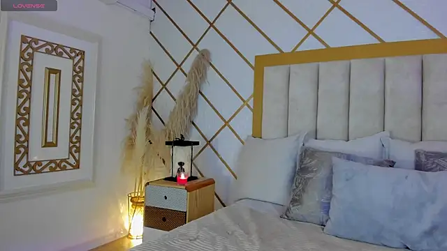 Snapshot of TamyHoney chatting on October 9, 2025, 11:49 pm TamyHoney online show from October 9, 2025, 11:49 pm