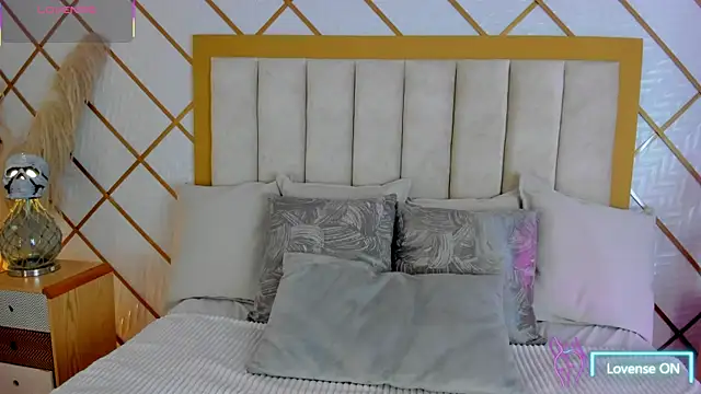 Snapshot of TamyHoney chatting on October 23, 2025, 12:09 am TamyHoney online show from October 23, 2025, 12:09 am