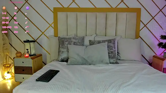 Snapshot of TamyHoney chatting on October 10, 2025, 11:49 pm TamyHoney online show from October 10, 2025, 11:49 pm