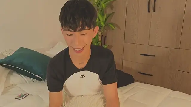 FabianPriince online show from September 19, 2025, 7:51 pm