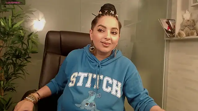 Snapshot of BustyAllyy chatting on March 14, 2025, 11:32 pm BustyAllyy online show from March 14, 2025, 11:32 pm