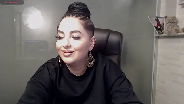 Snapshot of BustyAllyy chatting on March 7, 2025, 11:38 pm BustyAllyy online show from March 7, 2025, 11:38 pm