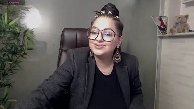 Snapshot of BustyAllyy chatting on March 16, 2025, 8:10 pm BustyAllyy online show from March 16, 2025, 8:10 pm