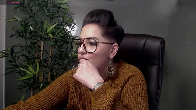 Snapshot of BustyAllyy chatting on February 23, 2025, 12:30 am BustyAllyy online show from February 23, 2025, 12:30 am