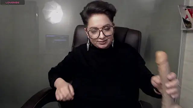 Snapshot of BustyAllyy chatting on February 8, 2025, 2:26 am BustyAllyy online show from February 8, 2025, 2:26 am