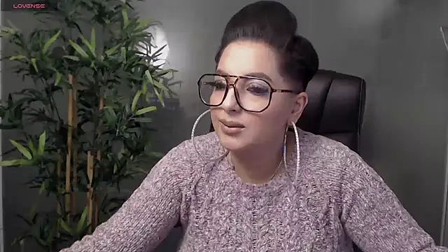 Snapshot of BustyAllyy chatting on February 23, 2025, 9:16 pm BustyAllyy online show from February 23, 2025, 9:16 pm