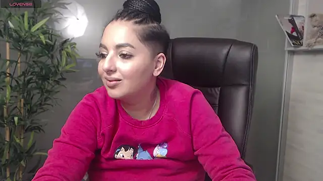 Snapshot of BustyAllyy chatting on March 13, 2025, 10:43 pm BustyAllyy online show from March 13, 2025, 10:43 pm
