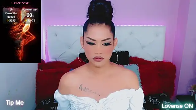 Snapshot of Amanda_bigx chatting on November 2, 2025, 5:56 am Amanda bigx online show from November 2, 2025, 5:56 am