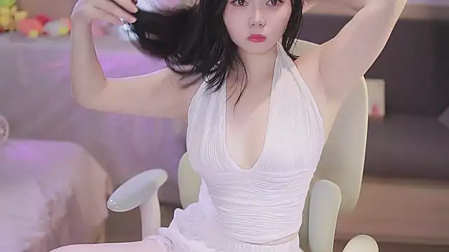 lilies-sweet online show from October 17, 2025, 11:45 am