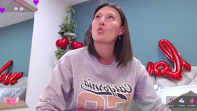 SharisWillian online show from February 18, 2025, 3:42 am