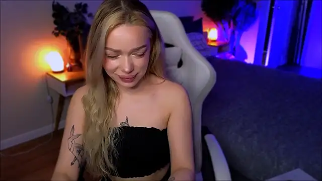 Lily Yin online show from April 21, 2026, 5:58 am