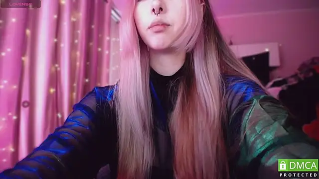 JustMeowGirl online show from May 31, 2026, 6:41 am