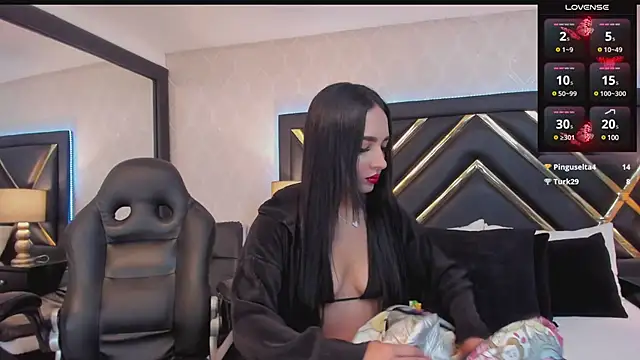 MiaSweeths online show from January 25, 2025, 12:05 pm