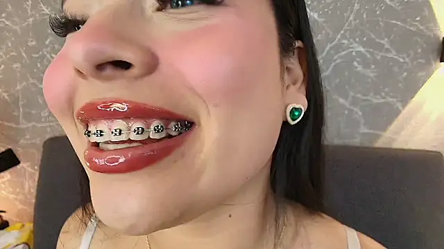 mia roux13 online show from March 17, 2025, 10:40 pm