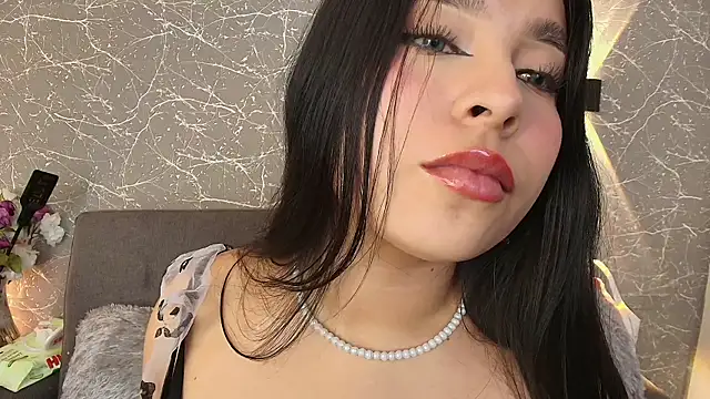 mia roux13 online show from February 26, 2025, 10:15 pm
