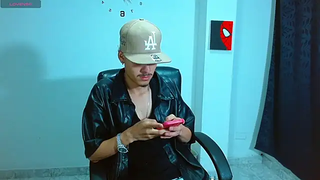 Snapshot of Bastiaan_28 chatting on September 19, 2025, 2:04 am Bastiaan 28 online show from September 19, 2025, 2:04 am