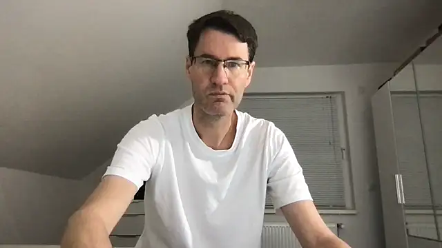 zxzx cam1 online show from November 29, 2025, 4:07 pm